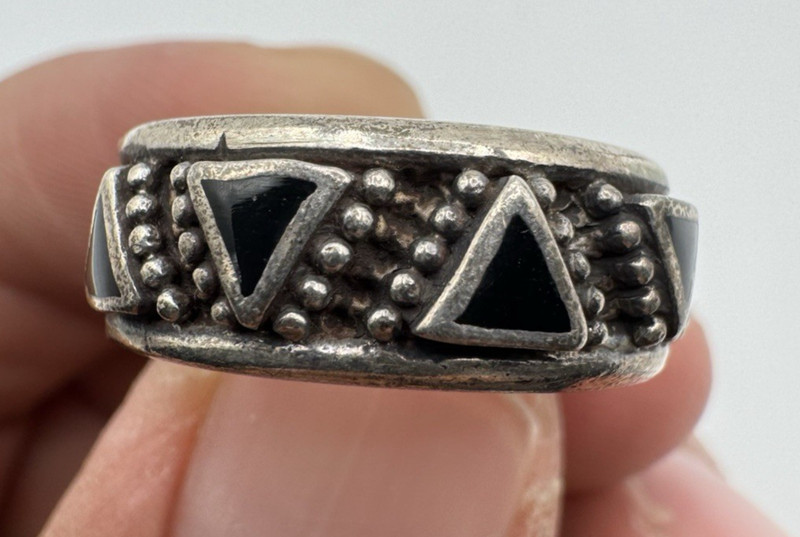 925 Sterling Silver Black Onyx Triangle Bead Band Ring Size: 7, 8mm