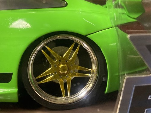 Jada Toys Porsche 911 GT3 (997) Slime Green/w Upgraded Chrome & Yellow/gold rims - Picture 10 of 16