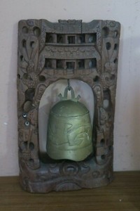 Antique Vintage Chinese Foo Dog Brass Gong 5" Bell + Carved Wood Stand 8" x 13"