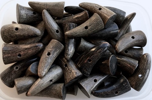 Toggles 52mm Natural Dark Brown Wood Effect Horn Tooth Toggle Buttons Craft W235 - Picture 14 of 24