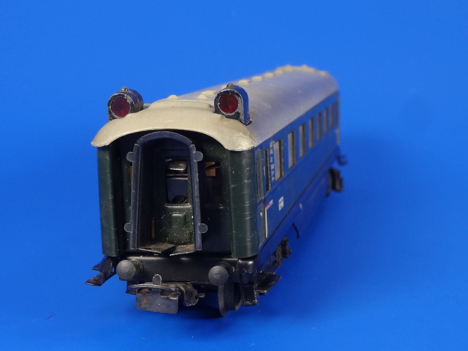 Picture 4 of 5