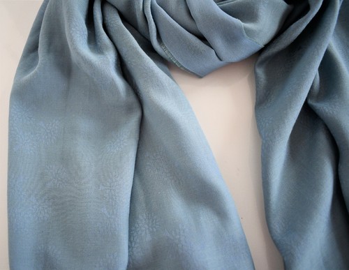 New MULBERRY Mulberry TREE Printed Blue-Gray 100% COTTON Long Scarf Shawl Wrap - Picture 3 of 5