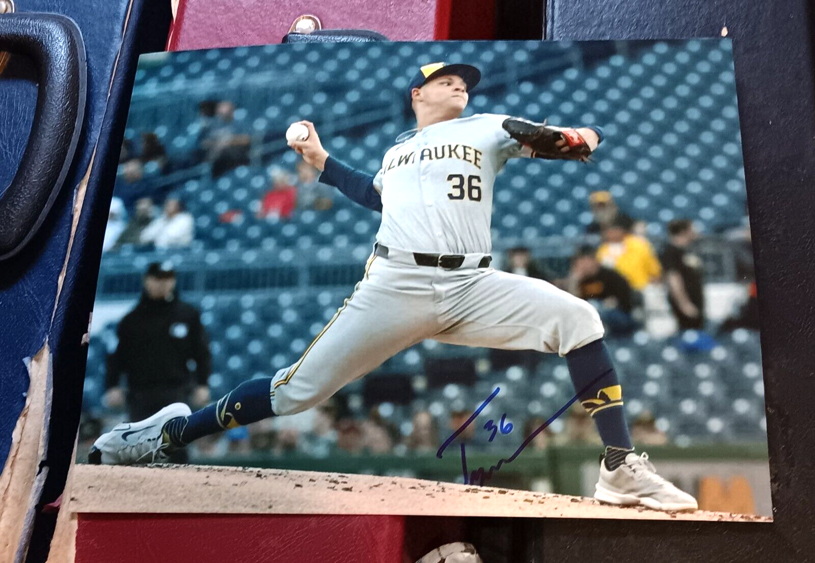 Picture 1 of 2