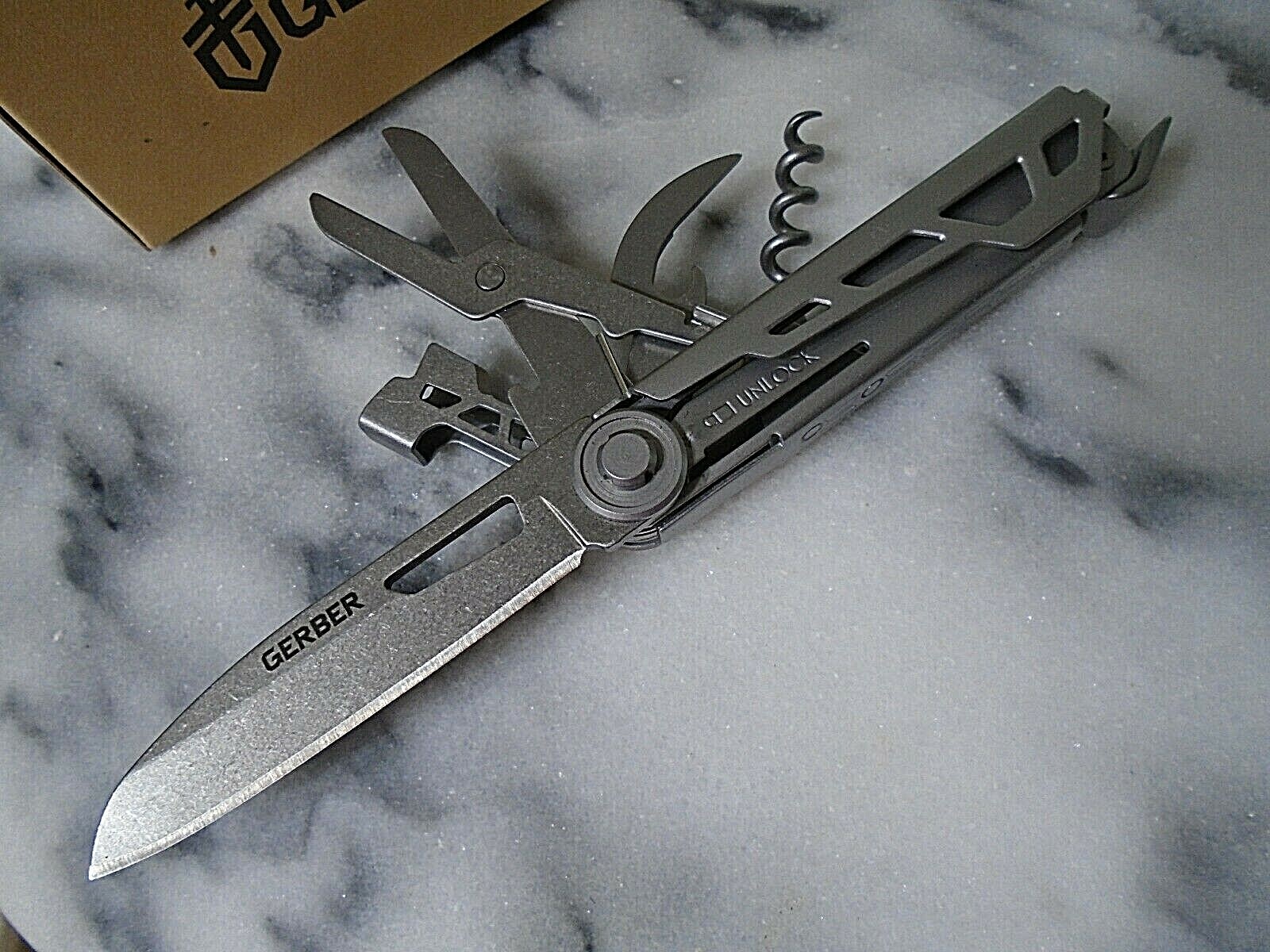 Gerber Armbar Cork Multi Tool Pocket Knife 8 Tools Scissors Cap Lifter