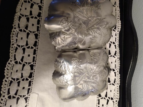 Vintage gehämmert Aluminium Doppelteil Floral Bonboniere - Bild 3 von 3
