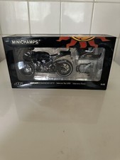 Minichamps 122110876 DucatiDesmosedici GP11 ValentinoRossi ValenciaTest2010