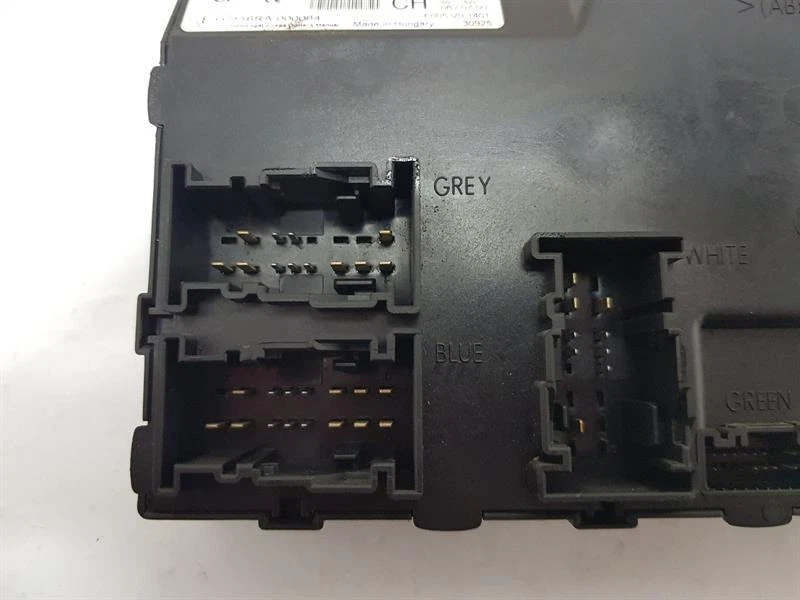 MK7 FL 2012-2017 Ford Fiesta módulo de cierre centralizado AV1T15B600CH Foto 2 de 4