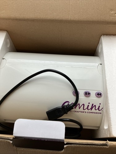 Gemini by Crafter’s Companion Twin Function Die Cutter & Embosser Bundle - Picture 13 of 14
