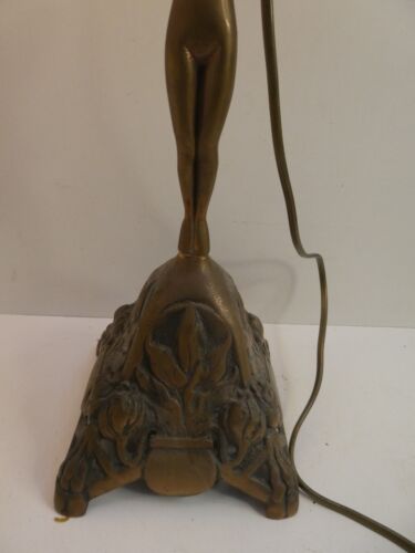 BRASS DIANA LADY STATUE LAMP ART DECO FLORAL PYRAMID STEPPED GLASS LIGHTSHADE - Picture 3 of 11