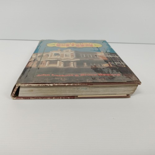 Australian Pubs By John Larkins & Bruce Howard Hardcover Book Taverns Inns - Picture 4 of 20