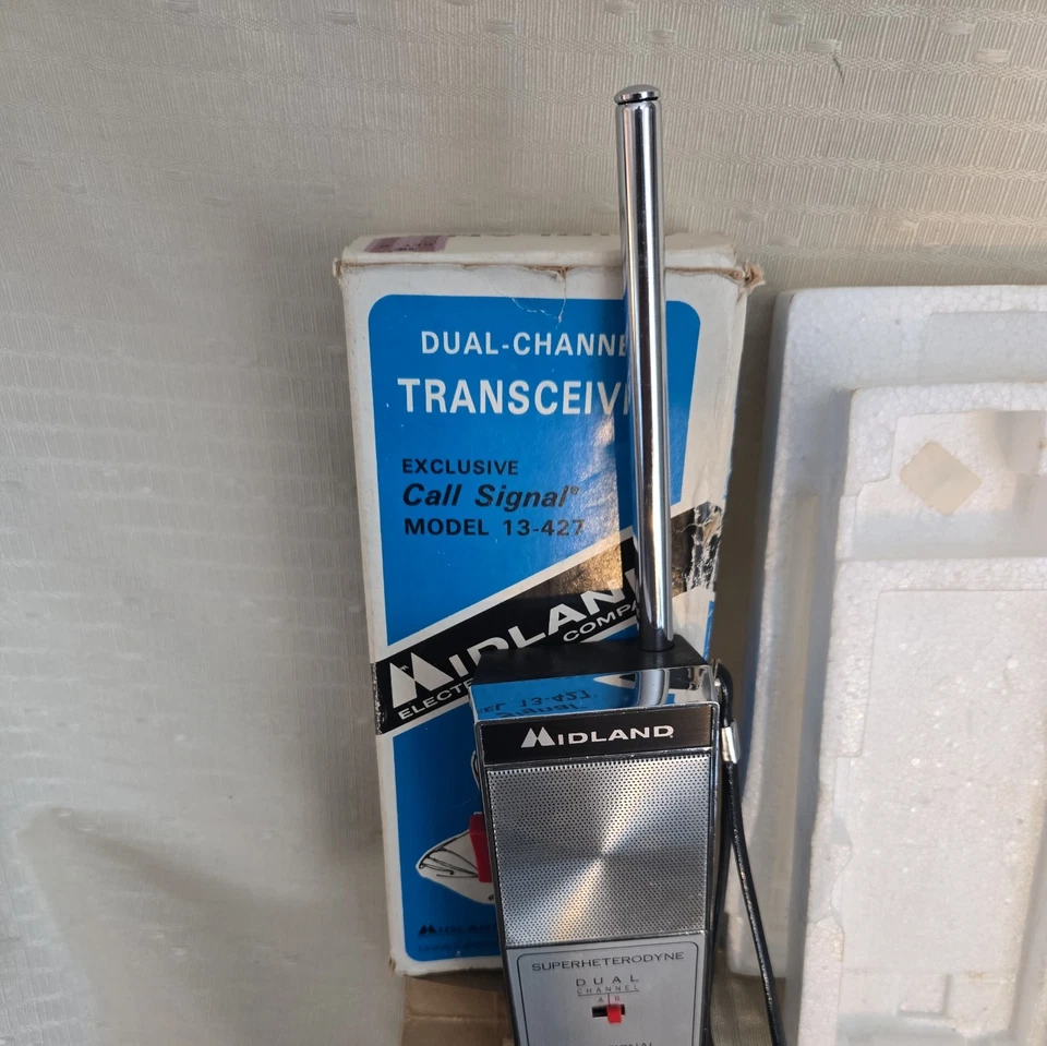Midland Dual Channel Transceiver .modell 13-427 - Image 4 of 4