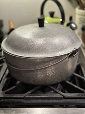 Vintage Club Aluminum Hammercraft  Dutch Oven 4.5 Qt Pot W Lid & Bail Handle