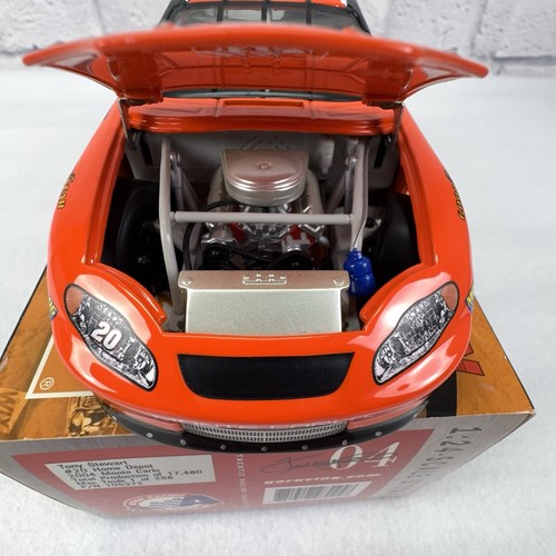 TONY STEWART 2004 HOME DEPOT 1/24 PREMIUM ACTION DIE-CAST CAR LIMITED EDITION - Bild 12 von 14