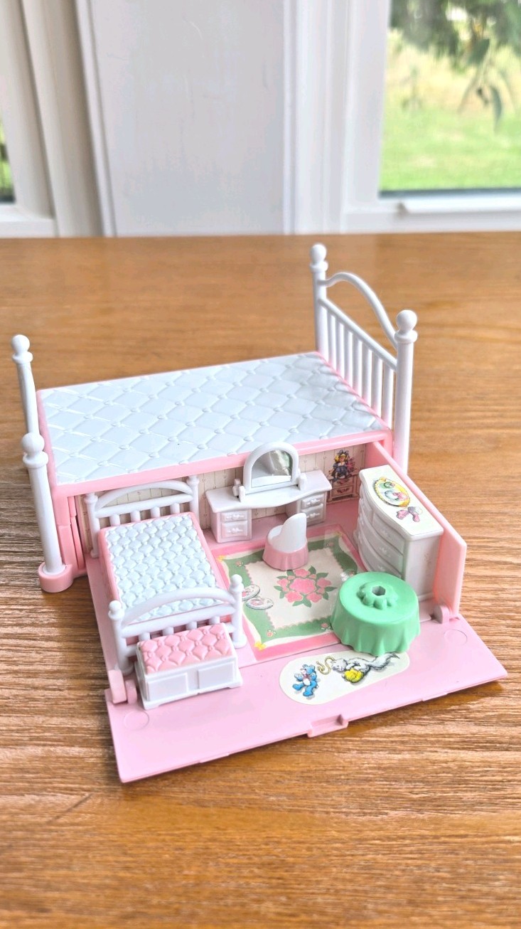 Lewis Galoob 1990 Vintage Secret Places Bedroom in a Bed Playset Doll Set