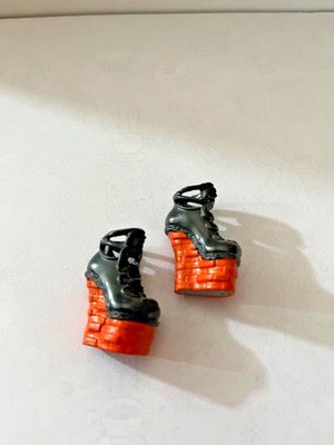 OOK Monster High  Schuhe  in schwarz-orange ! Für kl.MH Puppen!