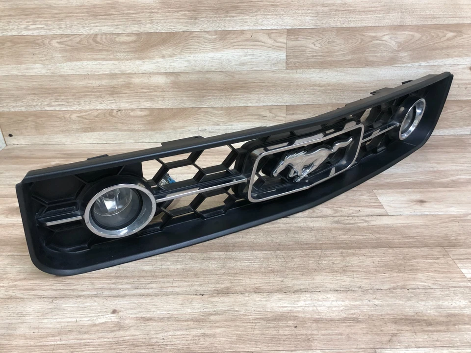 PARAGOLPES CAPÓ DELANTERO FORD MUSTANG OEM REJILLA SUPERIOR CON JUEGO DE LUCES ANTINIEBLA 05-09 Foto 2 de 4