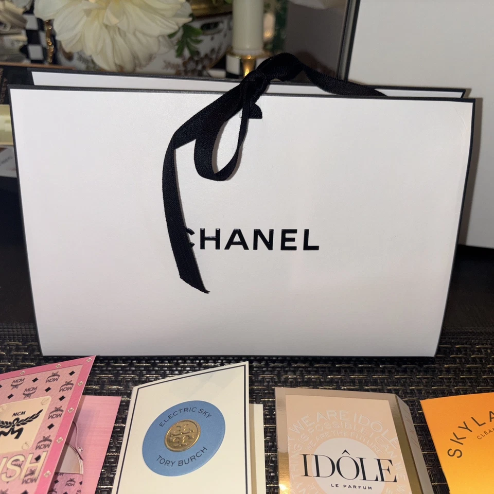 Bolso Chanel, Good Girl Mcm Perfume Ysl bolsa de belleza regalo de vacaciones conjunto chica de viaje 🎁 Foto 3 de 4