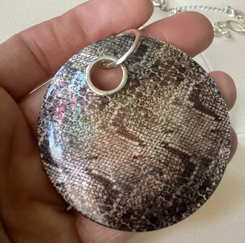Statement Necklace Large Iridescent Snake Disc Shell Pendant Silver Vntg Alfani - Picture 5 of 10