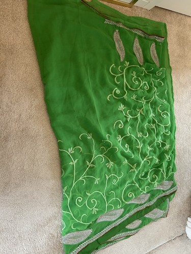 Green And Silver Embroidery Sari With Pre Made Blouse Size M - Picture 5 of 10