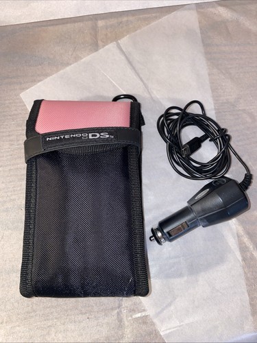 Nintendo DS Carrying Case (pink) & Nintendo DS Car Charger - Picture 1 of 6