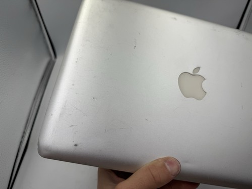 Apple MacBook Pro Mid 2010 13" A1278 Core 2 Duo 2.4GHz 4GB 250GB HDD Grade D - Picture 9 of 20