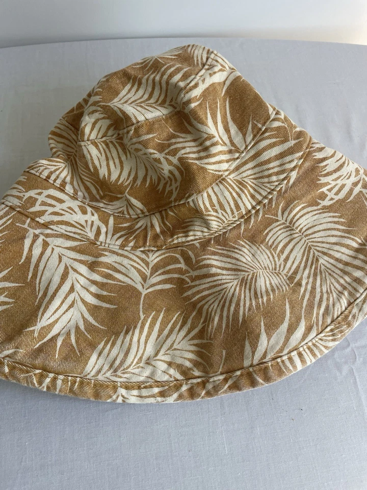 Rip Curl One Size Bucket Sun Hat UPF 50+ Organic Cotton Beach Hat Sand & White - Image 3 of 4