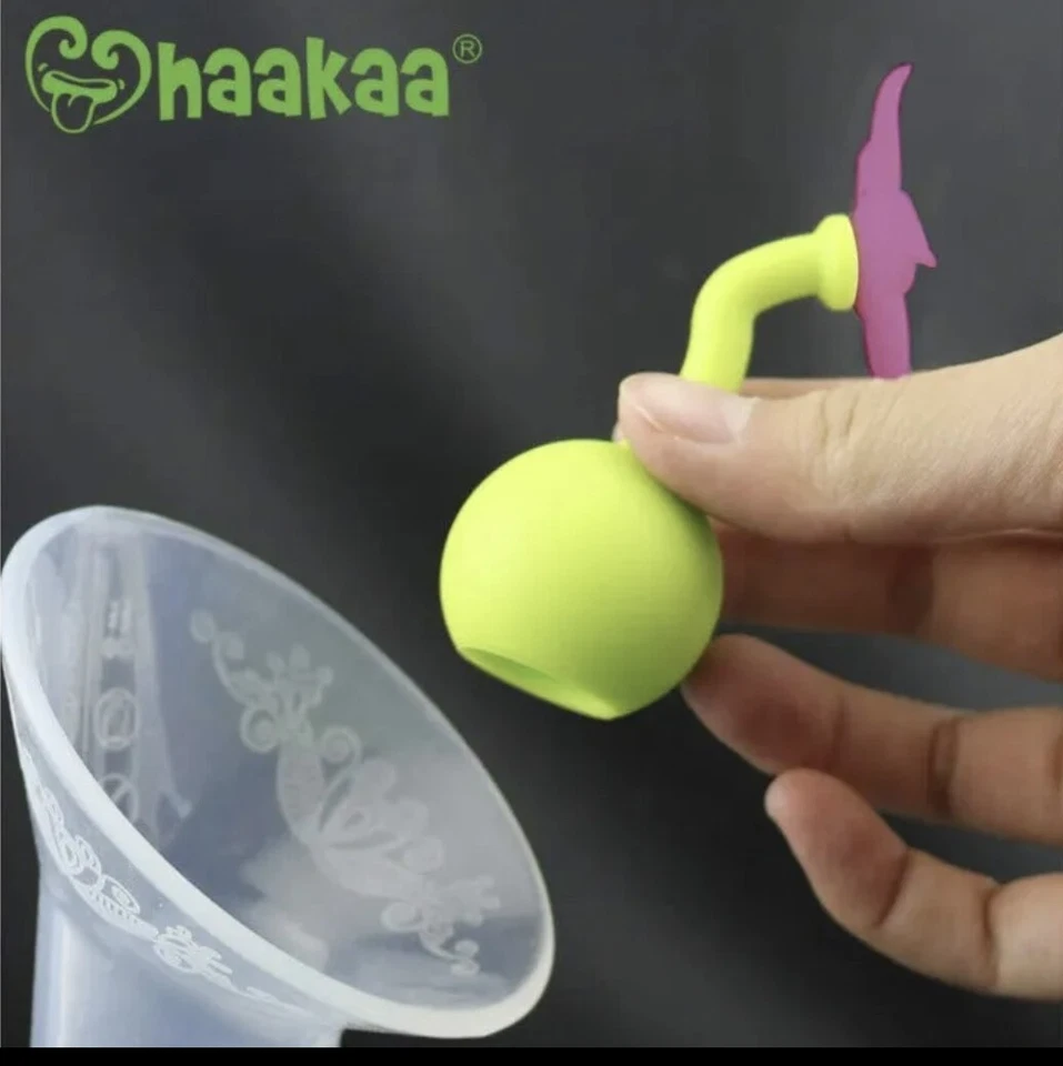 2pc Haakaa Silicone Breast Pump Flower Stopper, Purple, 12.1g - Image 3 of 4