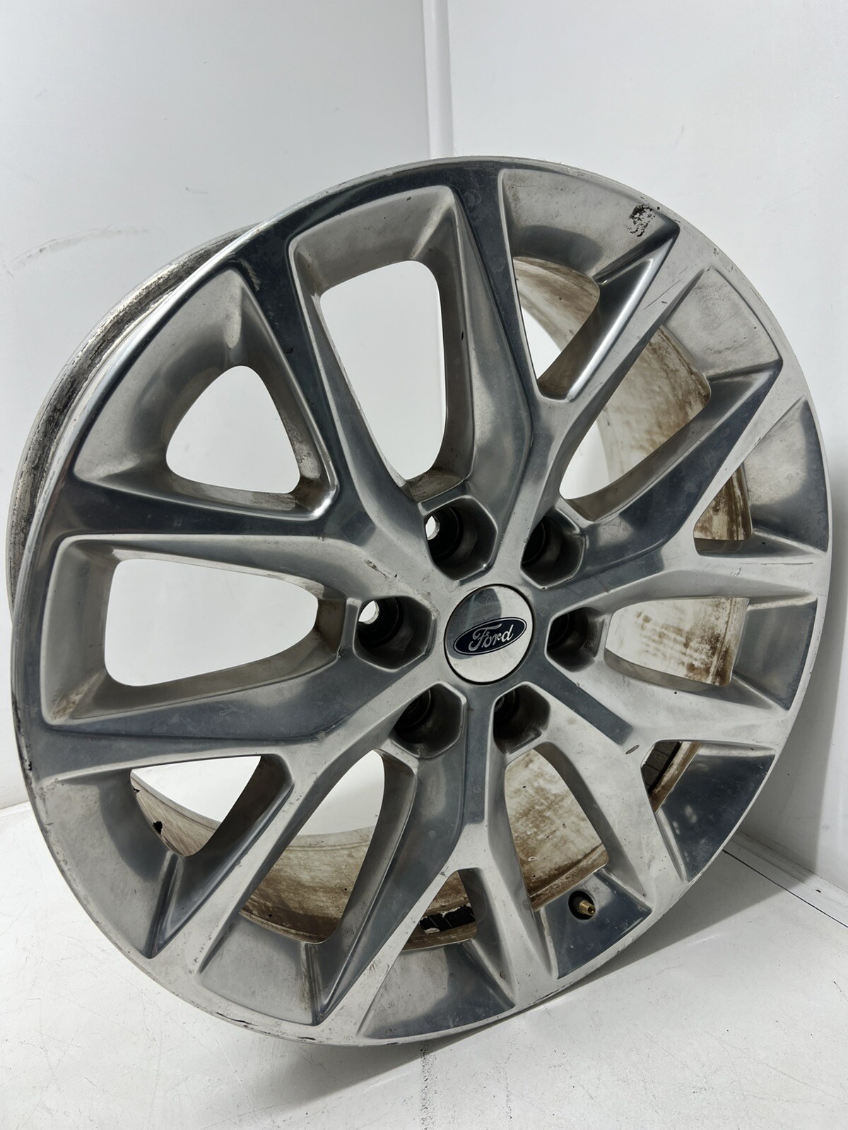 17 Ford Expedition Limited  Wheel Rim 20x8.5 PN FL14-1007-TA OEM USED SOLD AS IS