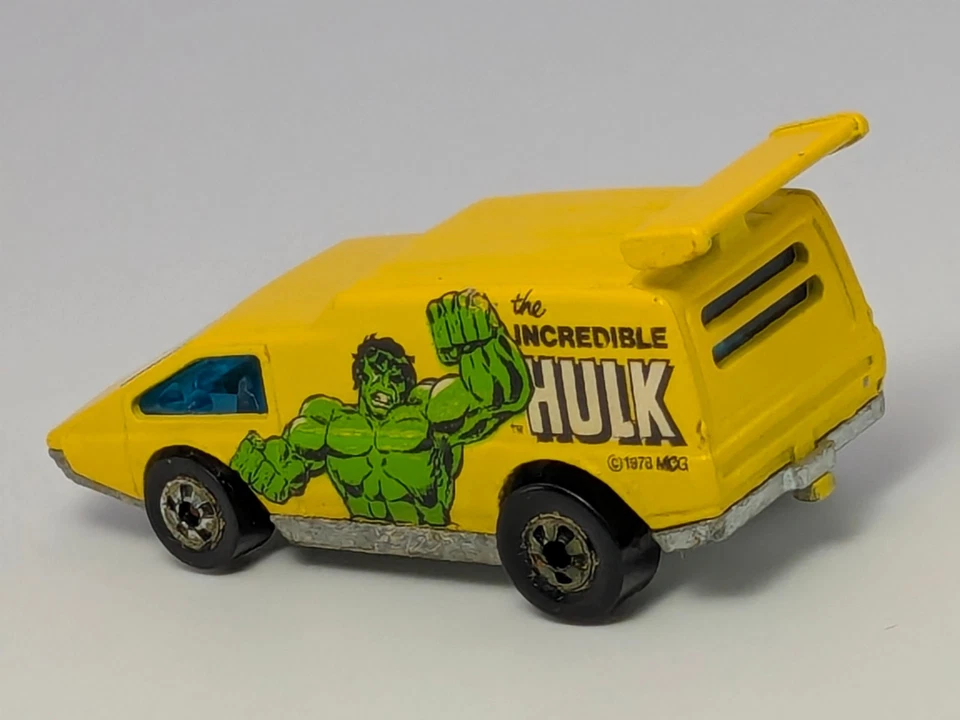 Vintage 1976 Hot Wheels Spoiler Sport Incredible Hulk Van Marvel Heroes Yellow - Image 3 of 4