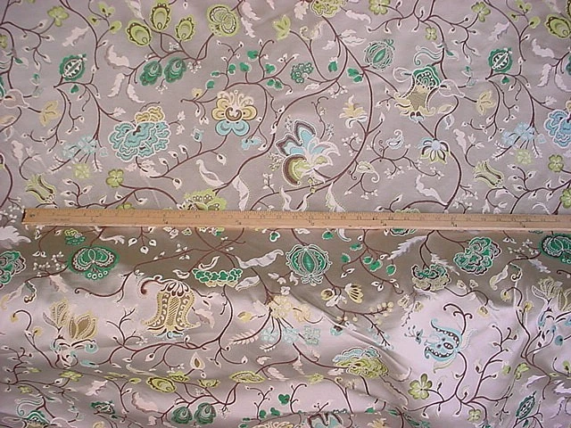 Tela de tapicería de seda champán con pergamino floral 13-1/2 Brunschwig Fils Foto 2 de 4