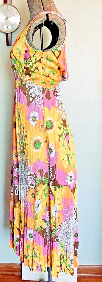 Antigo Vestido de Verão Colorido Anos 70 Decote Mergulho Divertido Botões Originais! Tamanho M - Imagem 3 de 4