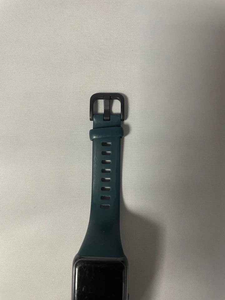 Huawei Band 6 Smart Watch - Forest Green - Well Worn, photo 3 of 5