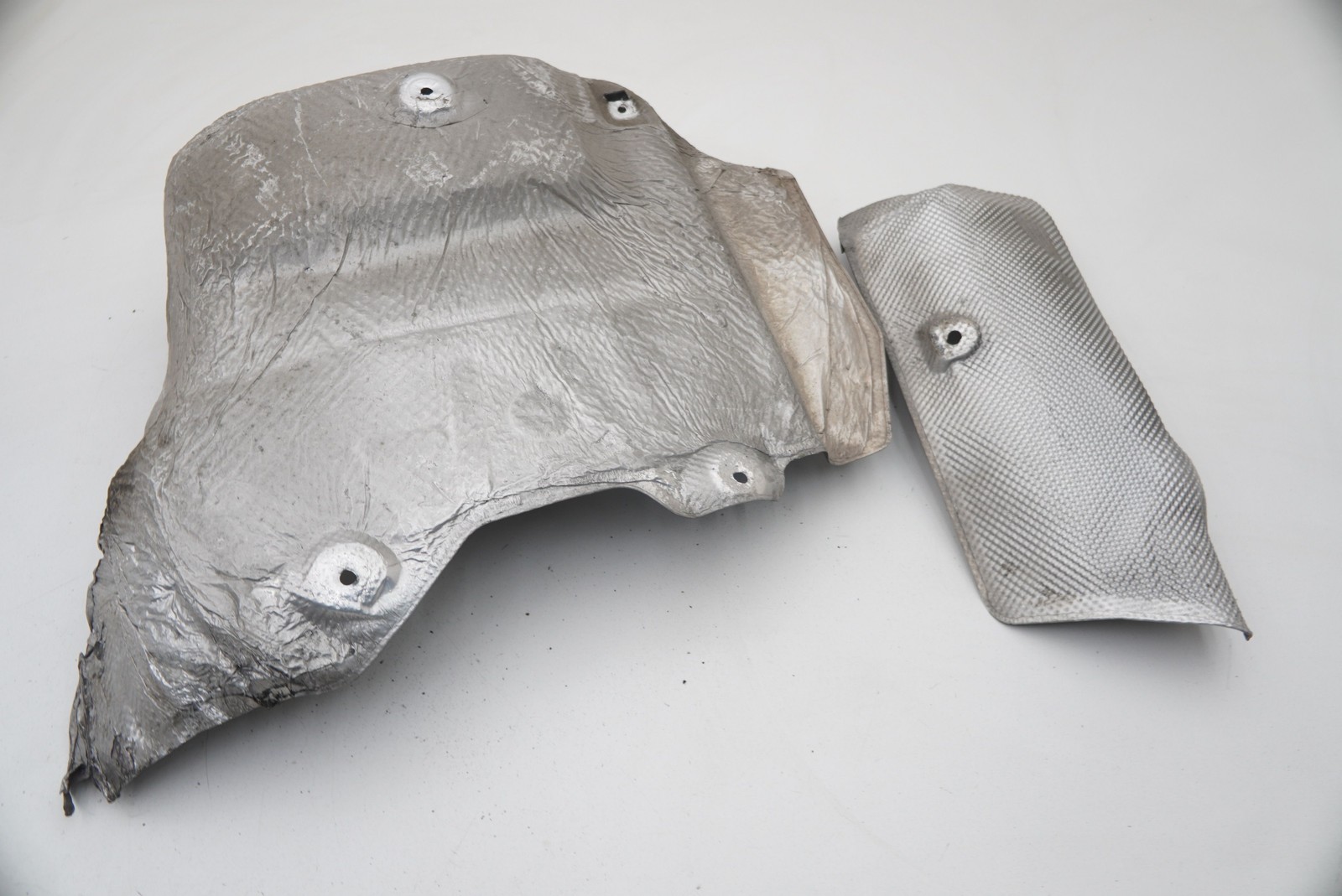 Rear Left Exhaust Muffler Heat Shield Insulation 51487201495 Rolls Royce Ghost
