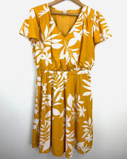 Old Navy Yellow Floral Dress Size S Short Sleeve V Neck Pullover