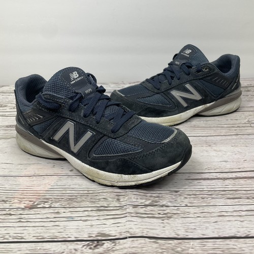 New Balance 990 V5 Boys Size 4.5/ Women 
