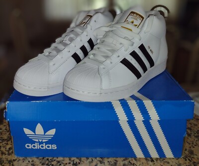 Adidas Original Pro Model - White/Black/Gold - Size: US 4.5