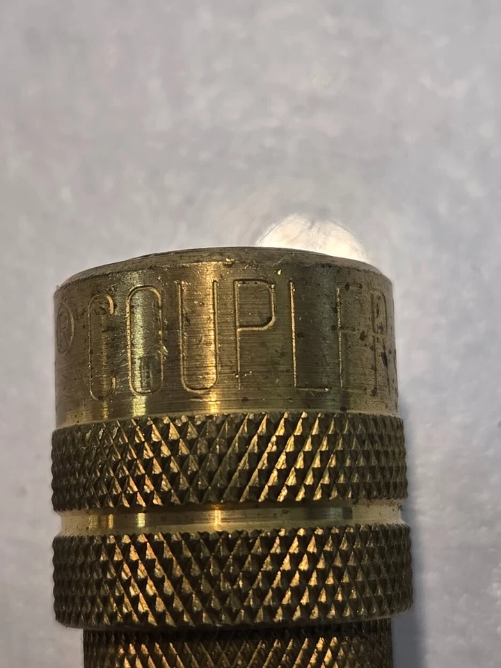 2 Quantity of Milton Kwik Change M Style Couplers 1/4"x5/16" Flare (2 Quantity) - Image 4 of 4