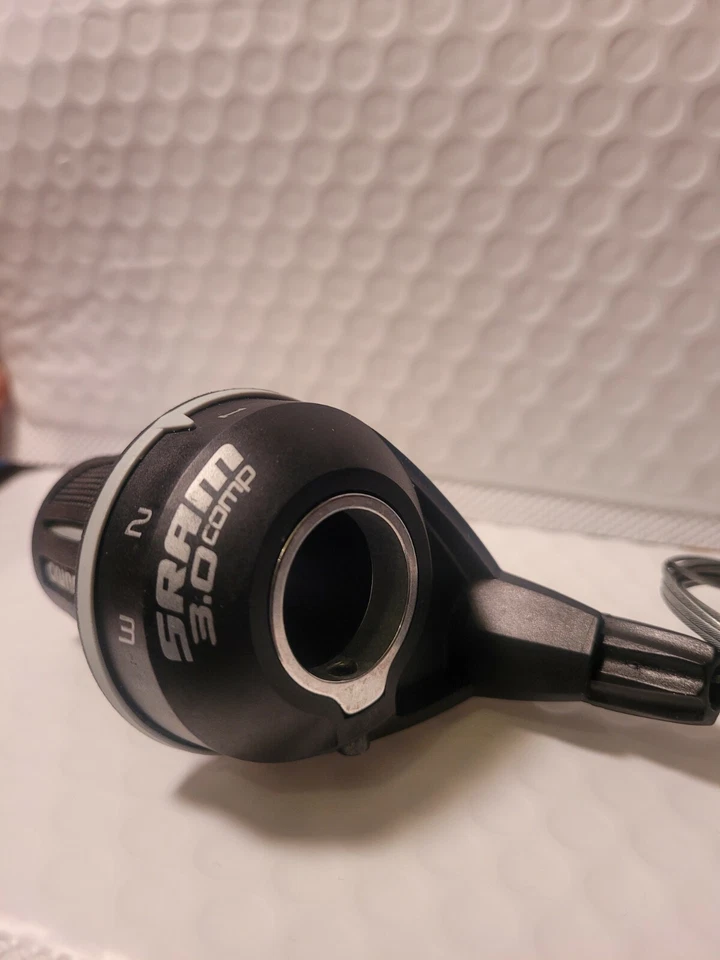 Sram 3.0 Comp 3 Speed Left Gear Twist Shifter - Image 3 of 4