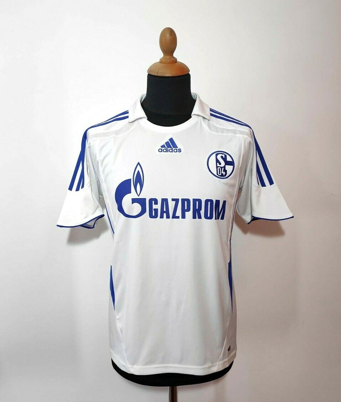 Opheldering Puno Vergelijkbaar Schalke 04 Jersey 2007-08 Away Kit Adidas Gazprom S/M White Men Bundesliga  Shirt | eBay