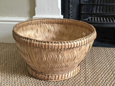 Großer Vintage Indonesischer geflochtener Schilfkorb 38cm Durchmesser