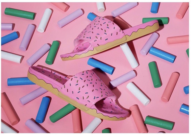 vans simpsons slides donut