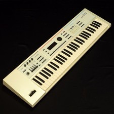 Roland JUNO-DS61W 61-Key Synthesizer White   Lightweight, Battery Powered