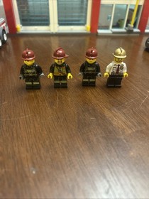 LEGO 2013 RETIRED City Fire Station 60004 Rare Incomplete Set