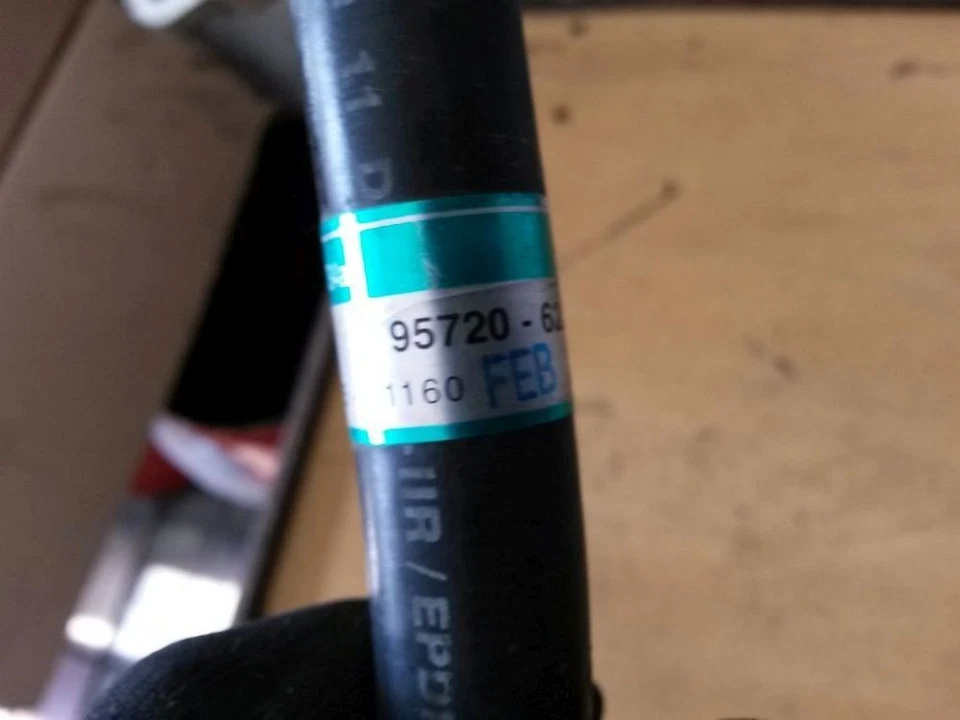 Low Pressure Line for Air Conditioning 95720-62J00 Suzuki Swift III (MZ, EZ) 1.6 - Image 2 of 4