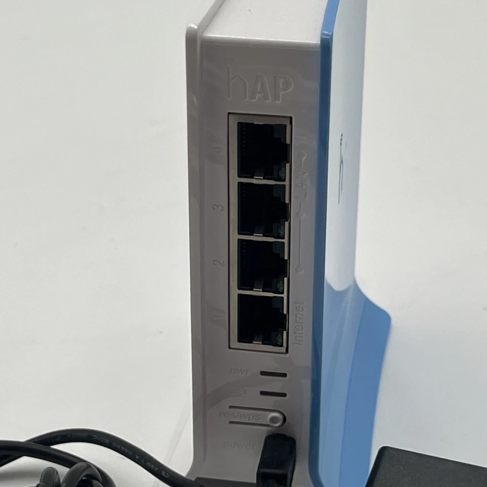 Mikrotik hAP Lite Tower Routerboard RB941-2nD-TC Wireless N 4xPort Router - Image 2 of 4