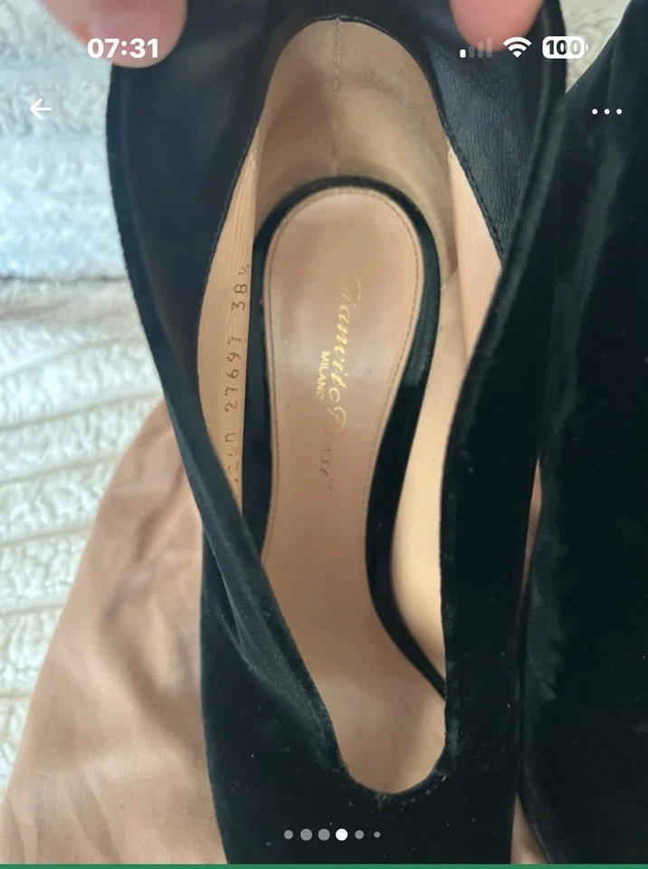 gianvito rossi vamp black velvet ankle boots size 5.5 - Image 4 of 4