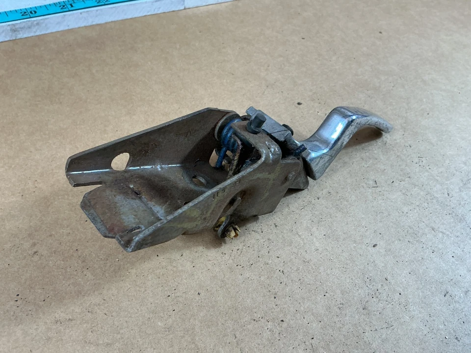 Manija de puerta interior delantera izquierda lado del conductor Mercury Sable 1986-1991 OEM Foto 3 de 4