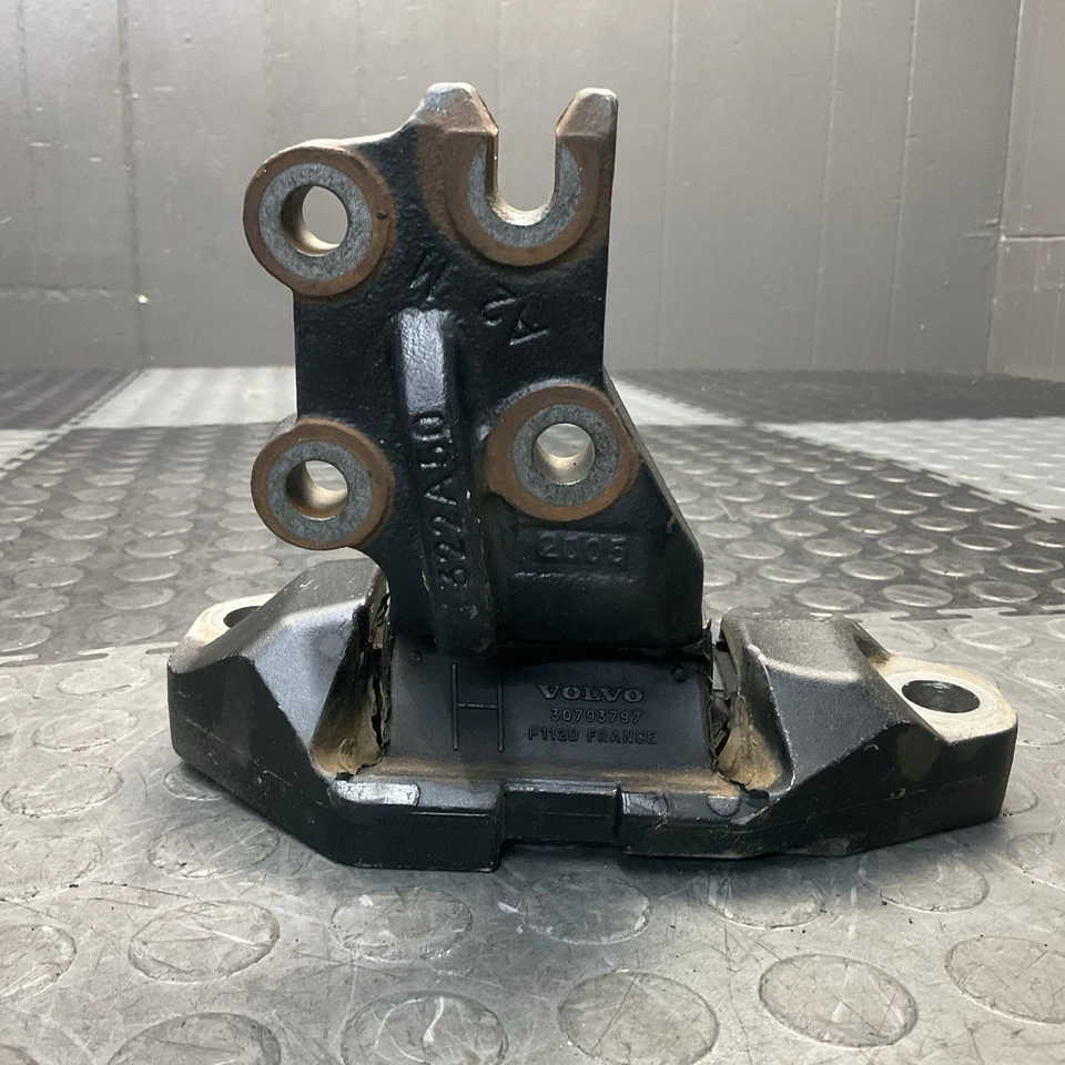 2007-2017 Volvo XC90 Right Side Engine Mount Bracket OEM — 第 3/4 张图片