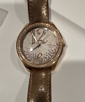 GUESS Rose Gold-tone Leather Strap Women\'s Watch Guess Solar 40mm Black & Rose Gold Dial Black Rubber Strap  main image 4
