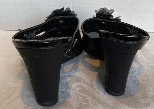 Life Stride Size 7 Black Patent Leather/Silk Flower Wedges - Picture 2 of 6